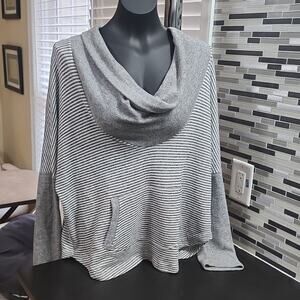 Saks Fifth Avenue Cowl Neck Sweater size Medium (PP5)